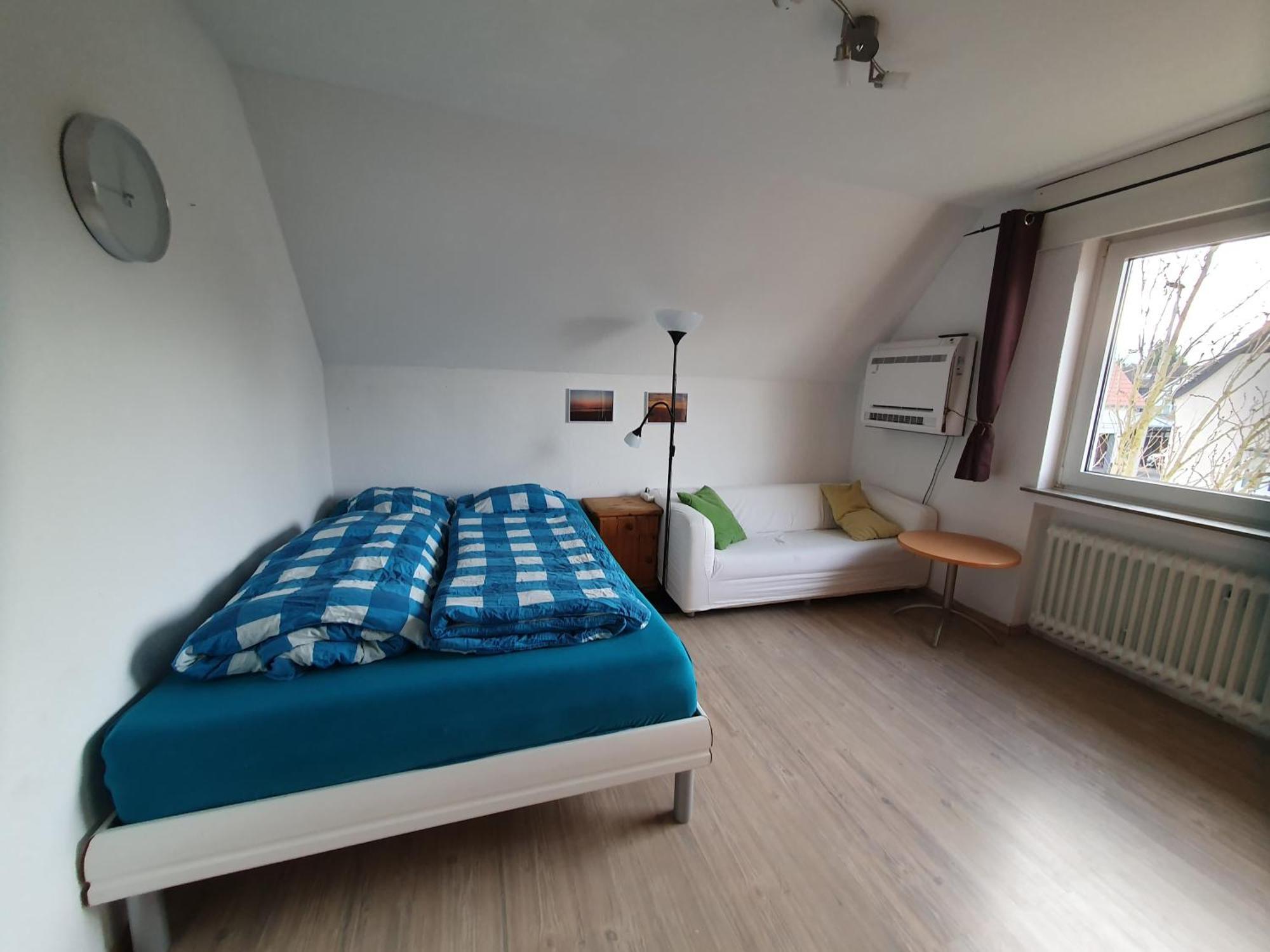 Geraeumiges Ferienhaus In Bad Salzuflen Mit Einfacher Ausstattung, Fuer Geschaeftsreisende, Gruppen Oder Familien Geeignet, 4 Schlafzimmer Extérieur photo